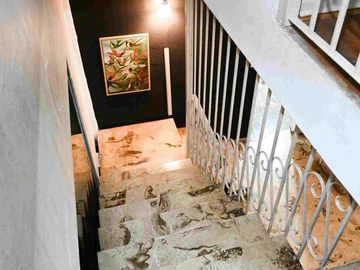 Venta casa 4 dormitorios  en Versalles, con pileta