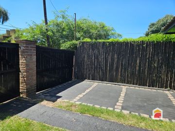 Talar , Mendiolaza Casa en venta de 3 dormitorios c/ cochera , calle La Alameda
