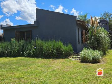Talar , Mendiolaza Casa en venta de 3 dormitorios c/ cochera , calle La Alameda