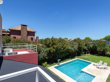 VENTA CASA HARAS SANTA MARIA, BARRIO LAS LOMAS.