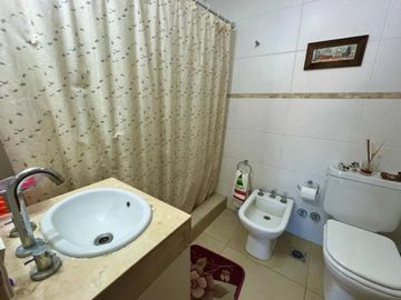 VENTA DEPTO 4 AMB ITUZAINGO NORTE COCHERA PISO 7