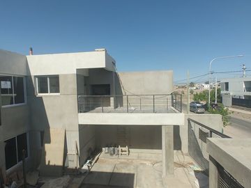 DEPARTAMENTO - PLANTA BAJA - ALTO MAIPU - 2 BAÑOS