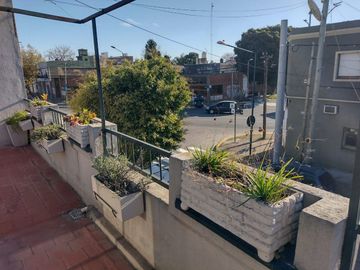 Ph 4 ambientes en venta en Boulogne con oficinas
