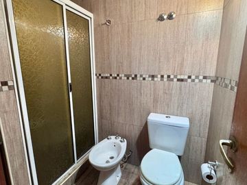 VENTA CASA Y LOCAL RAMOS MEJIA APTO CREDITO TERRAZ