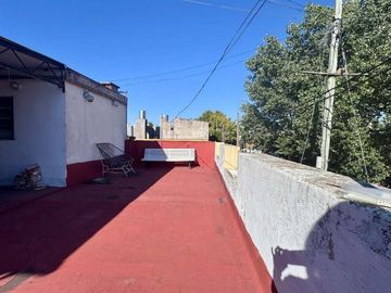 VENTA CASA Y LOCAL RAMOS MEJIA APTO CREDITO TERRAZ