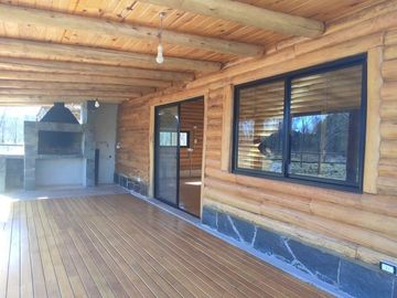 VENTA CABAÑA DE TRONCO A ESTRENAR EN CALAMUCHITA