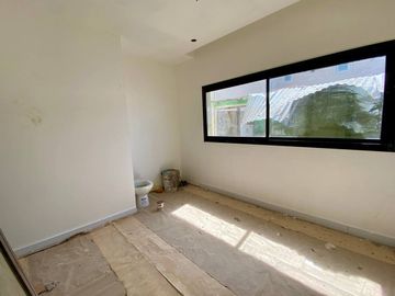 Casa en Venta 4 amb en Barrio Lagos de Canning