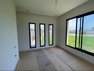 Casa en Venta 4 amb en Barrio Lagos de Canning