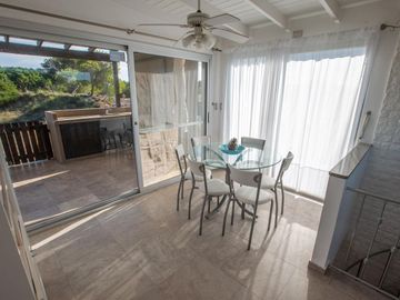 Casa en  COSTA ESMERALDA PILETA CLIMATIZADA 12 PERSONAS