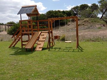 Casa en  COSTA ESMERALDA PILETA CLIMATIZADA 12 PERSONAS