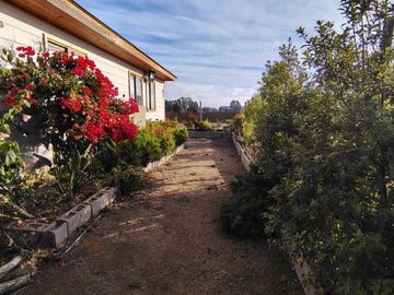 FOCOLARE PROPIEDADES VENDE PARCELA CON CASA EN ALGARROBO