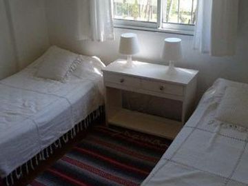 CASA 4 DOMITORIOS ,3 BAÑOS , CARILO
