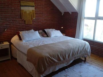 CASA 4 DOMITORIOS ,3 BAÑOS , CARILO