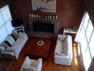 CASA 4 DOMITORIOS ,3 BAÑOS , CARILO