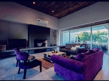 CASA DE 3 DORMITORIOS, EN BARRIO RESIDENCIAL 1 193 COSTA ESMERALDA