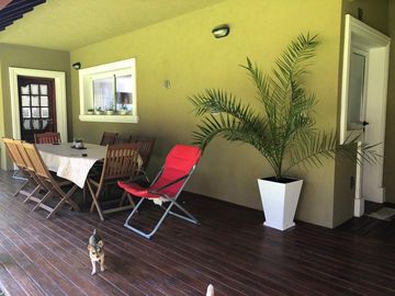Casa De 5 Dormitorios Y 4 Baños La Herradura