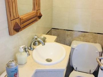 Casa De 5 Dormitorios Y 4 Baños La Herradura