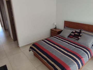VENTA CASA, 3 DORMITORIOS / ESTUDIO, NAYON, EN URBANIZACIÓN