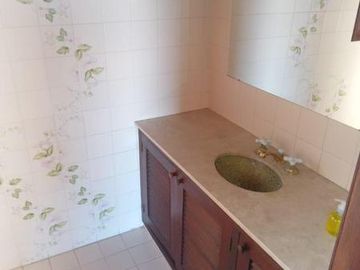 CASA DE 4 DORMITORIOS 4 BAÑOS C/ PISCINA CLIMATIZADA PINAMAR