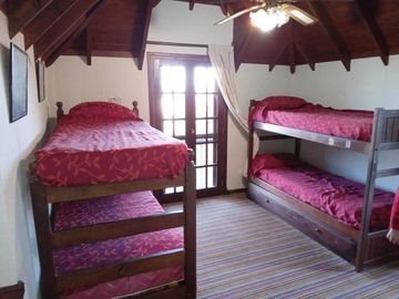 CASA DE 4 DORMITORIOS 4 BAÑOS C/ PISCINA CLIMATIZADA PINAMAR