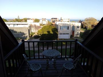 CASA DE 4 DORMITORIOS 4 BAÑOS C/ PISCINA CLIMATIZADA PINAMAR