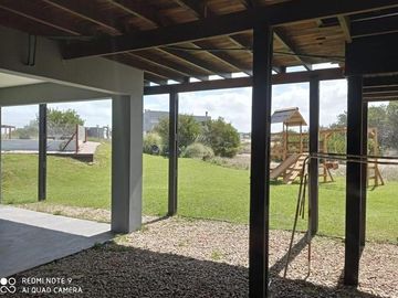RESEIDENCIAL 1449 CASA 3 DOMITORIOS 2 BAÑOS COSTA ESMERALDA
