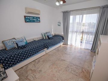 RESEIDENCIAL 1449 CASA 3 DOMITORIOS 2 BAÑOS COSTA ESMERALDA