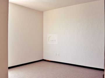 Casa en Condominio en Venta, Los Heroes Chalco III, Estado de Mexico