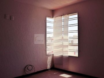 Casa en Condominio en Venta, Los Heroes Chalco III, Estado de Mexico