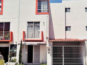 Casa en Condominio en Venta, Los Heroes Chalco III, Estado de Mexico