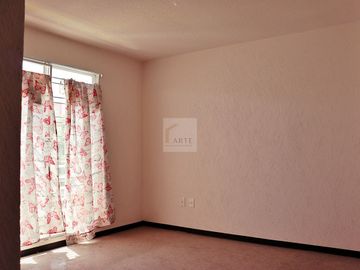 Casa en Condominio en Venta, Los Heroes Chalco III, Estado de Mexico