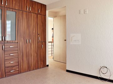 Casa en Condominio en Venta, Los Heroes Chalco III, Estado de Mexico