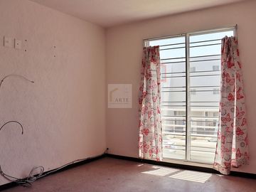 Casa en Condominio en Venta, Los Heroes Chalco III, Estado de Mexico