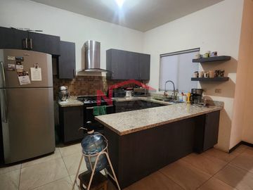 Casa En Venta Al Norte en Villa Vergel 2