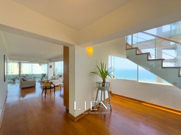 Penthouse con vista al mar para familias que buscan amplitud y comodidad