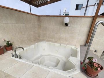 Penthouse con vista al mar para familias que buscan amplitud y comodidad