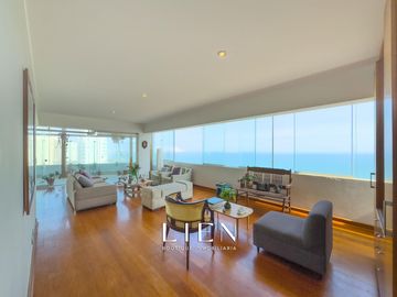 Penthouse con vista al mar para familias que buscan amplitud y comodidad