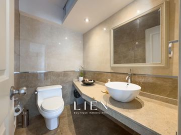 Penthouse con vista al mar para familias que buscan amplitud y comodidad