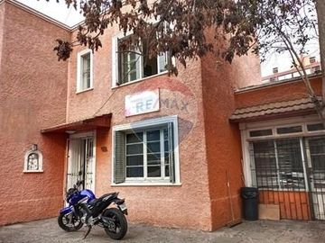 Casa Comercial  en corazon de Providencia
