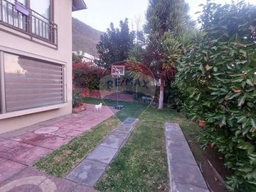 UN OASIS EN PUDAHUEL: HOGAR IDEAL DE 3 DORMITORIOS