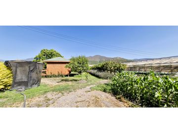 Venta de parcela de 10.000 m2., en venta en San Pedro, Quillota. Árboles y hortalizas en producción.