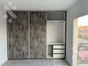 VENTA Dúplex 2 Dormitorios con Renta en Altos Alberdi I, Plottier – ¡INVERSIÓN INTELIGENTE!