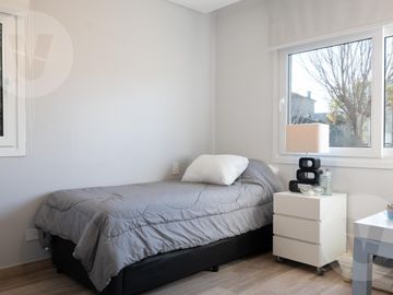 Casa en venta - Barrio Don Joaquin, Canning