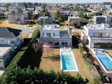 Casa en venta - Barrio Don Joaquin, Canning
