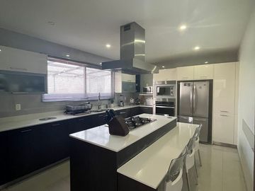 Casa en Venta en Aqua 1, construida en el terreno más grande del fraccionamiento