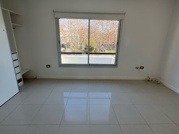 Casa en Barrio cerrado La Alameda