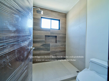 Casa de 2 plantas en venta Hacienda Santa Ana, Saltillo Coahuila