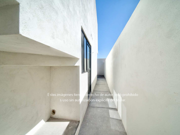 Casa de 2 plantas en venta Hacienda Santa Ana, Saltillo Coahuila