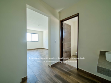 Casa de 2 plantas en venta Hacienda Santa Ana, Saltillo Coahuila