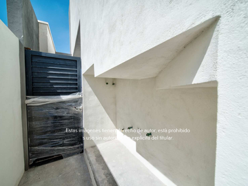 Casa de 2 plantas en venta Hacienda Santa Ana, Saltillo Coahuila